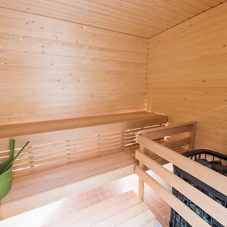 Forenom Pikku Huopalahti Aparthotel 3*